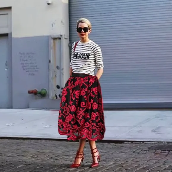 RIBBON embroidered Red Floral Skirt - Picture 1 of 10